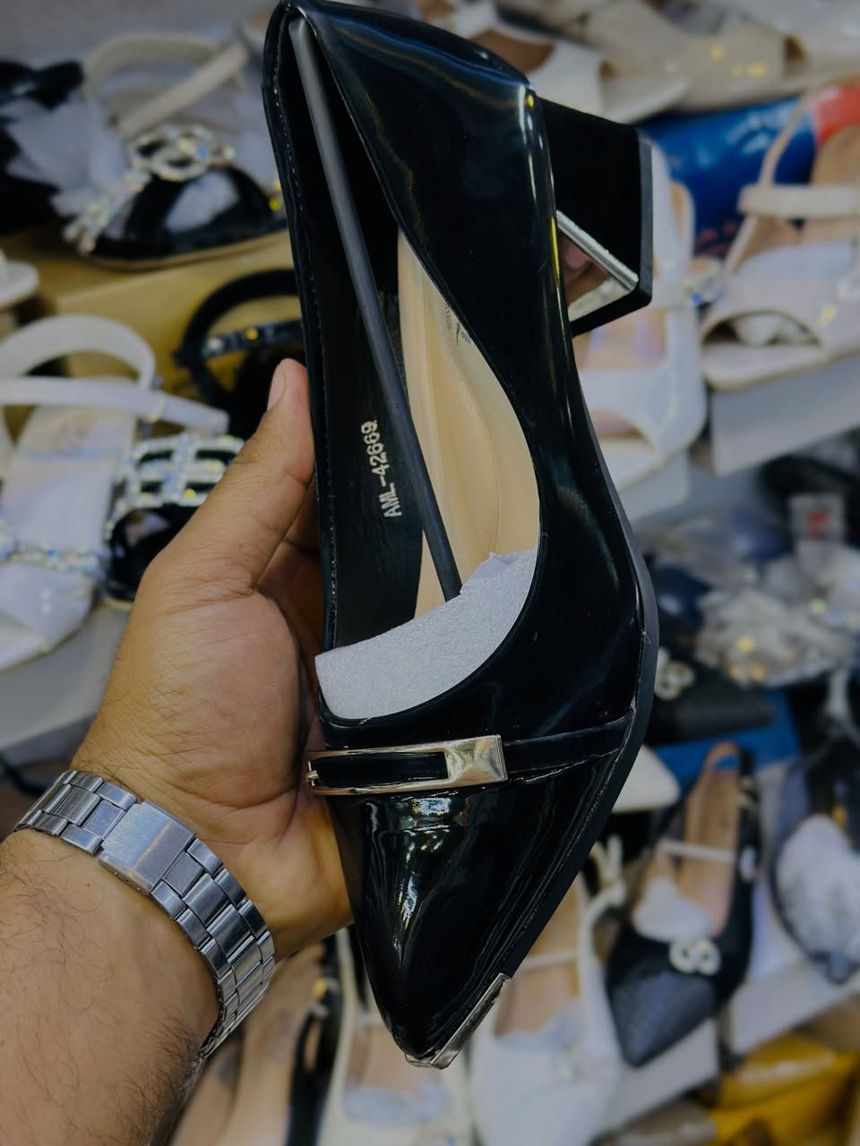 السعر فقط 10 الاف 
قياسات 37-41 موديلات تجنن وصلت اليوم 
سكوبي واحد عروض
العنوان النجف شارع العسكري كبل مقابل جملة بركات الزهراء الغذائية قرب أبو زهراء المضمد 
أوقات الدوام في شهر رمضان المبارك 
من الساعه 9 صباحاً إلى الساعه 12 ضهرا 
و من الساعه 3 العصر إلى الساعه 12 ليلا 
 استفسار  ***********
استفسار  ***********
رقم التوصيل ‭0783 513 8518‬
لايك وتعلق حلو مثلكم 😘
