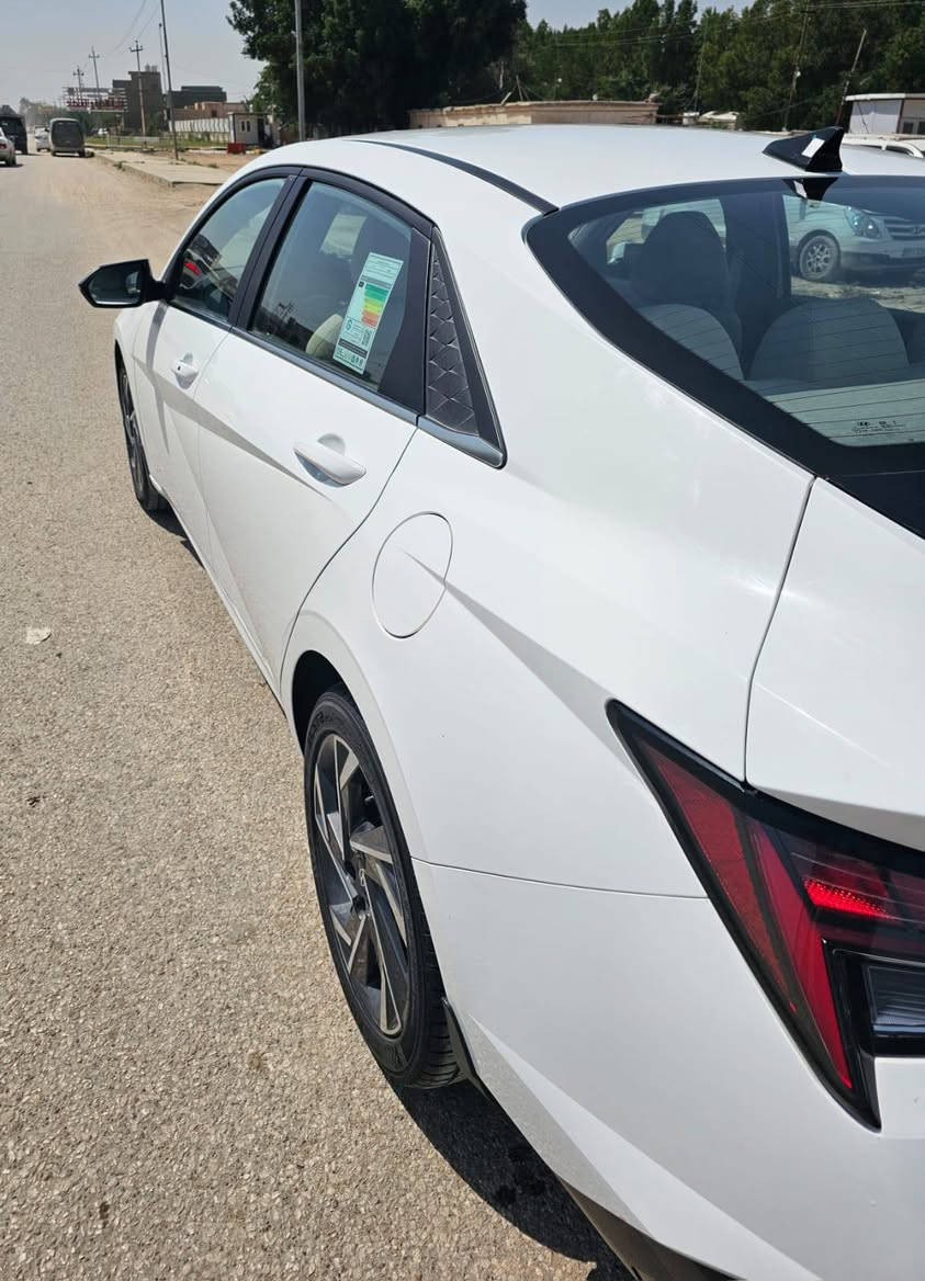 السلام عليكم
النترا موديل 2024خليجي باسمي فول مواصفات ماشيه 41 السونار مرفق بلمنشور السعر 170 
الرقم ***********
