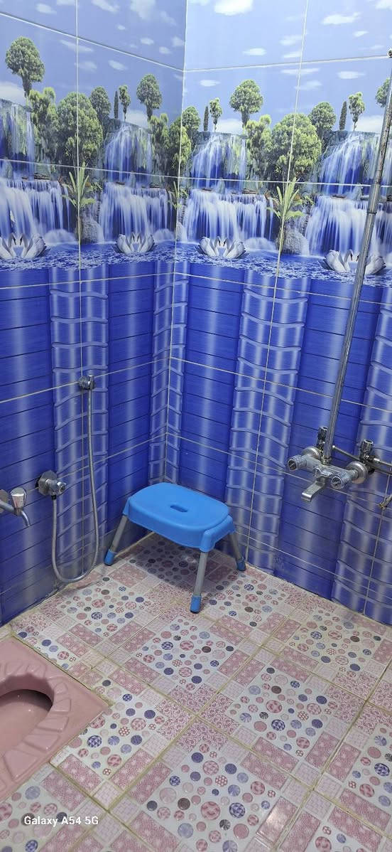 دار للبيع / المساحه ٧٢م واجهه٦ نزال ١٢
ملك صرف زراعي/طابقين ونص
مدخلين/ارضي خدمات خارجيه وصاله وحولي(مطبخ)
وغرفه نوم وخدمات
ط١/غرفتين نوم وخدمات
ط٢/غرفه نوم وسطح
بغداد /السريدات الجديده 
السعر/١٣٠ مليون
***********
