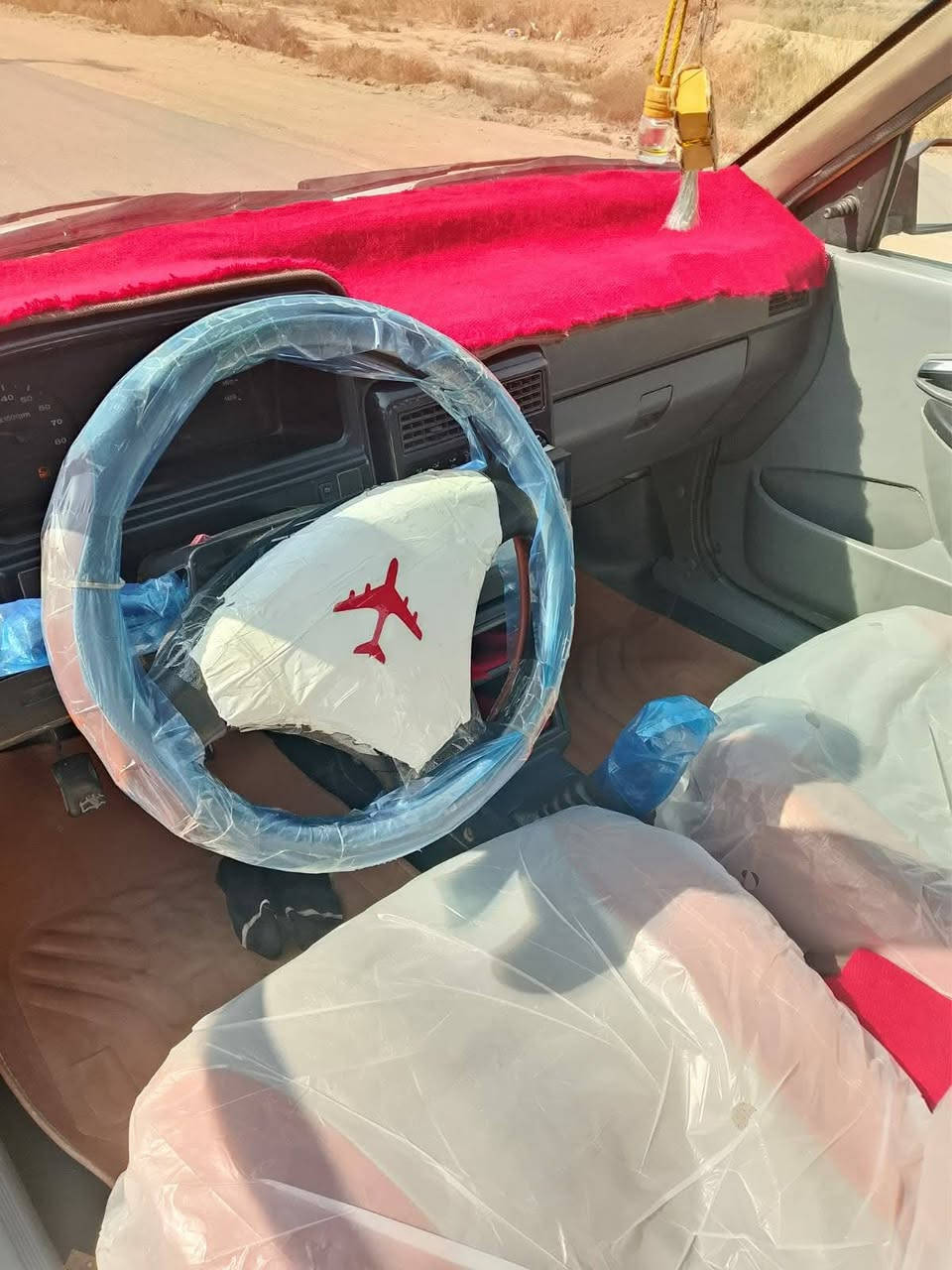 السلام عليكم
سايبه للبيع
جديده شواصي ابلاديه
رقم بغداد انكليزي
تحويل مباشر
السعر 24
السياره جديده تبريد تدفئه  شغال
بيع سريع مستعجل
باتري جديد محرك كير بل جيس
كهربائيات كله شغاله
اتصل ***********
***********
جاهزه السياره
