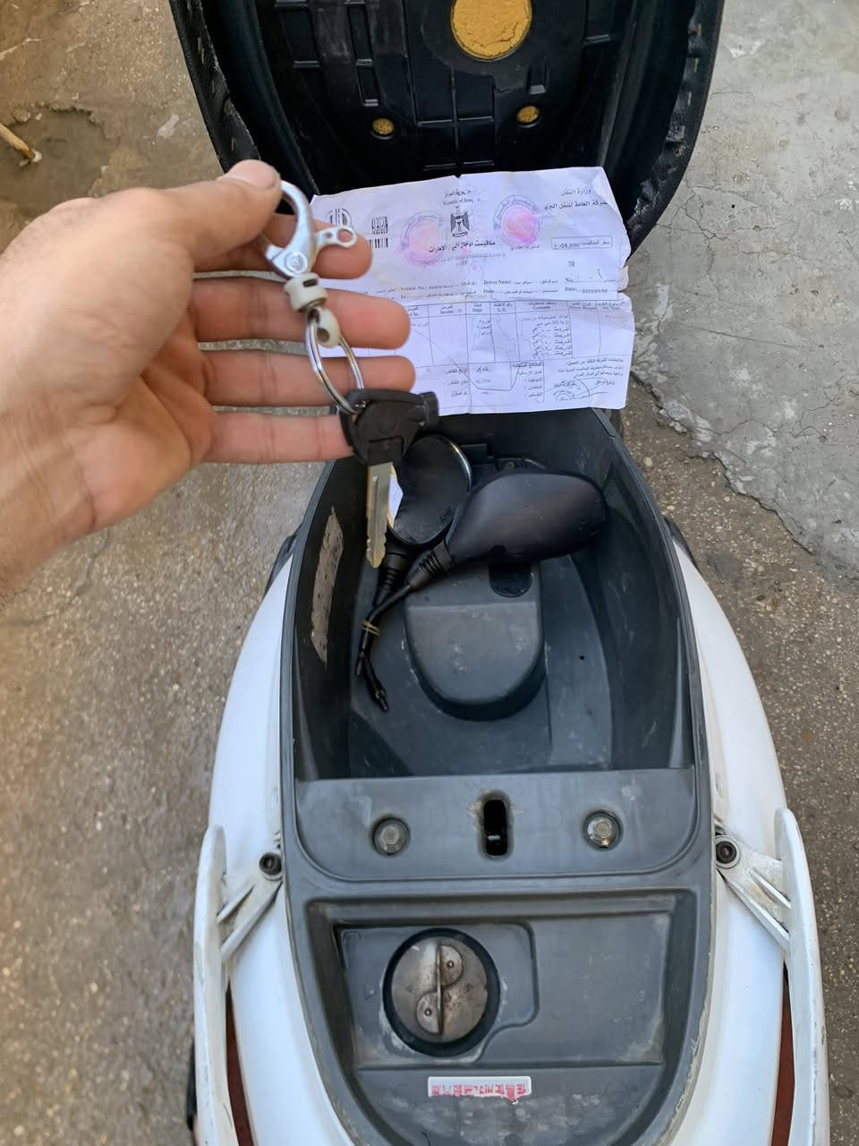 السلام عليكم بريز لايت ناصي ياباني الدراجه رمبه صارلها شهرين نازله ربع نكره بكل وقت دراجه جديده ناعمه  المكينه كفاله عامه  ومكينه وكهربأيات الدراجه تتعب دكول جديده سويج الصلي مالته منفيس دراجه مري زوج مالته تبديل الدهن جديد فوله بازين القبق ماتصرف عليه ربع مكاني بغداد الشعله *********** السعر 875وبيها مجال
