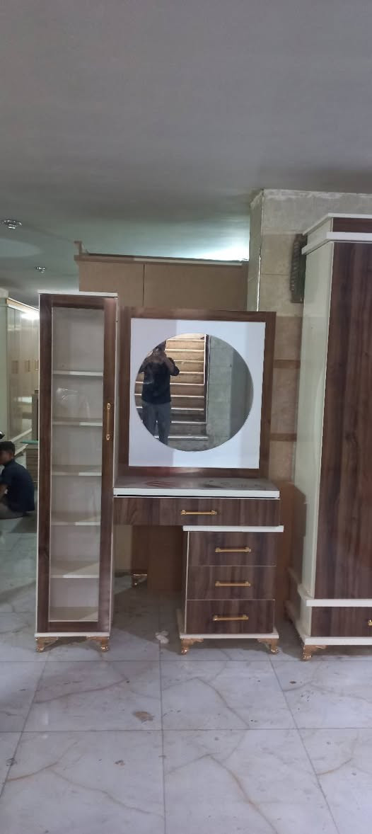 غرفه نوم تفصيل ملمين ١٨ تتكون من 
١خزانه ٦ بواب ملمين تفصيل عمق ٥٠ 
٢ تخت واثنين كمدينات 
٣ مرايا مكياج 
٤ العنوان قامشلي دوار الوحده باتجاه الجنوب جنوبي فرن الشام السياحي معرض محمود السعدون واخوانه ٠٩٨١٦٤٥٩١٧


**إذا كنت صاحب هذا الإعلان وتريد حذفه لأي سبب، رجاءا أرسل رسالة إلى الدعم الفني**