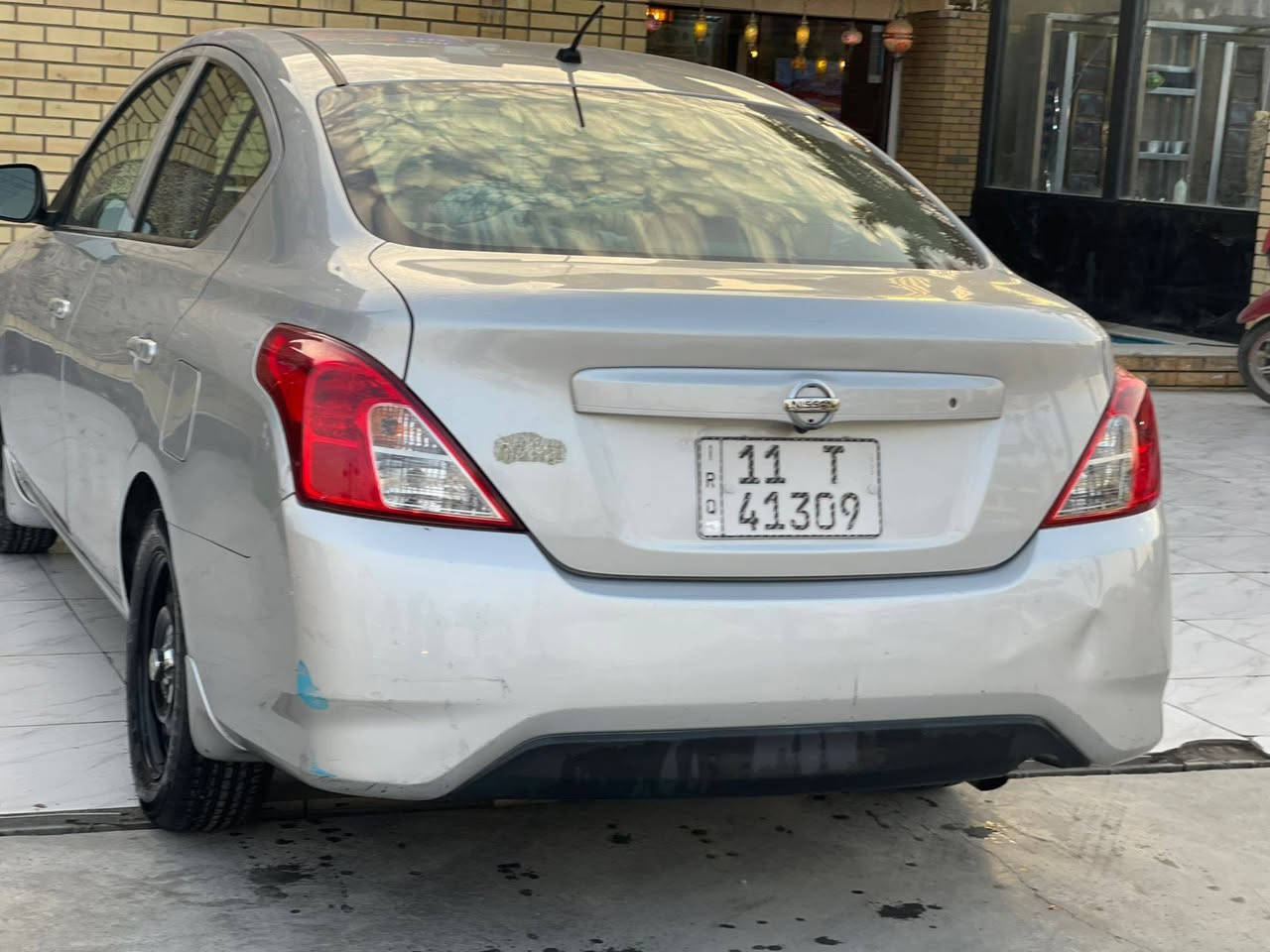 نيسان فيرسا 2016
جدا نضيفة
مكينة 1800المرغوب 
صدر جديد✅
تخم تاير جديد ✅
أدامه كامله للسياره ✅
كير ومكينه كفاله ✅
حادثها بنيد فقط
ماشية 87ml
السونار مرفوق بالمنشور 
السعر  92 وبيها مجال
عنواني بغداد جميلة شارع خيرالله قرب جامع مجيسر
*********** للاستفسار بغداد, العراق
