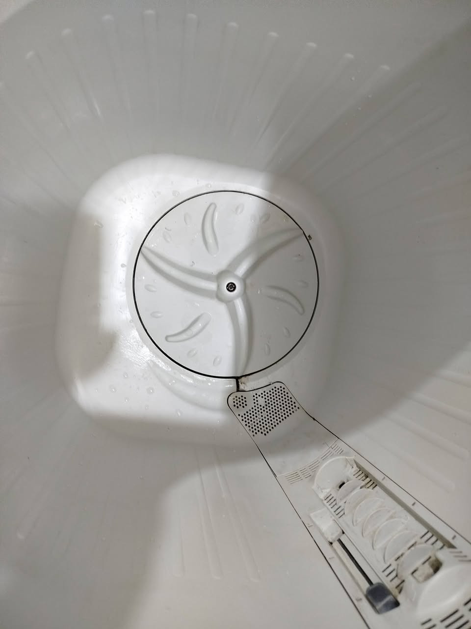 للبيع غساله نوع توشيبه ياباني حجم وصط جاهزه غسل وتنشيف سعر 80 مكاني كربلاء حي العامل *********** وتساب ماسنجر موجود  ***********
