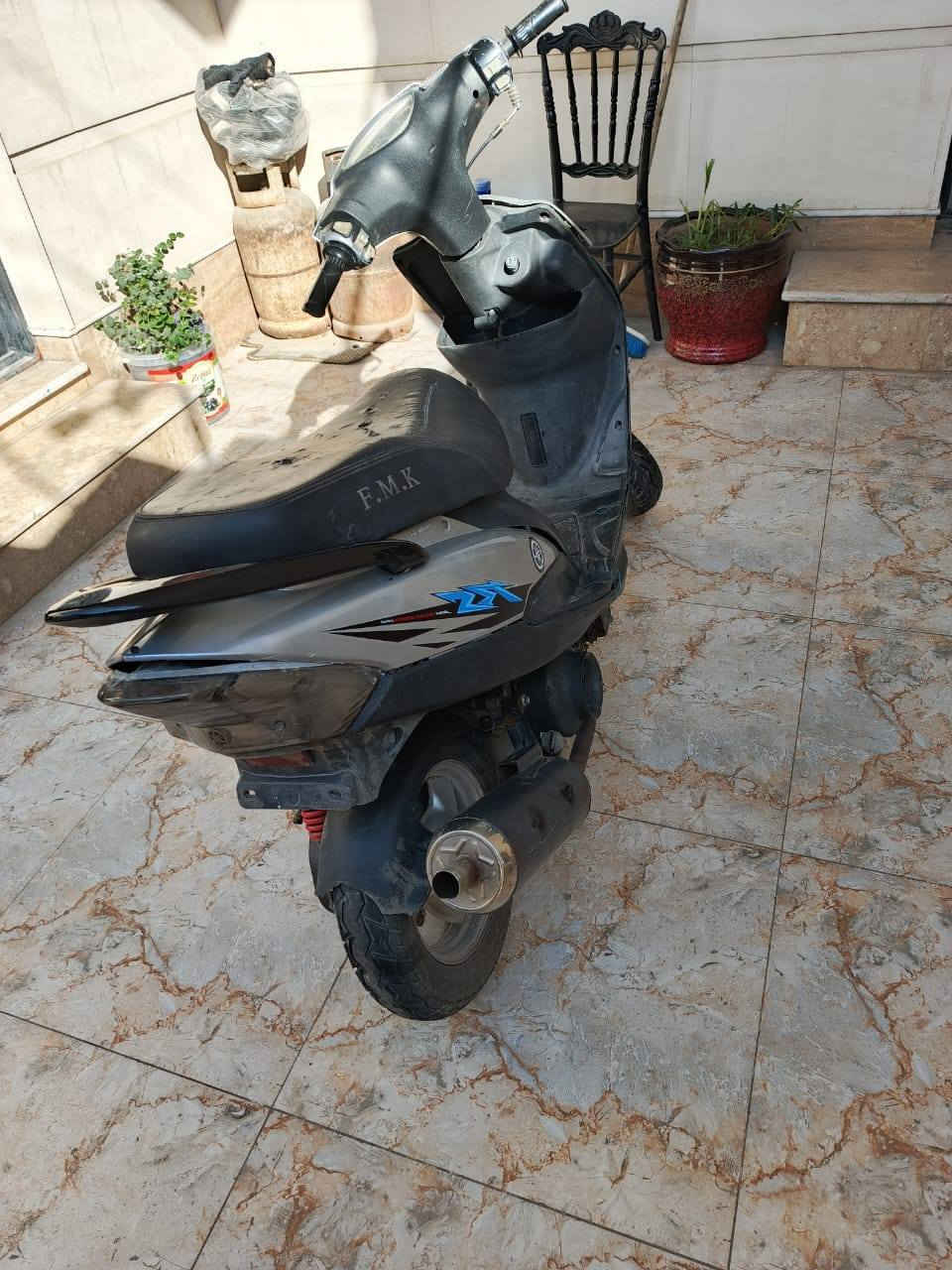 السلام عليكم 
دراجه ماكس عدله 
كلشي شغال بيه 
يرادله فقط باتري 
الدراجه حلوه وناعمه مابيه شي 
شلعه ومعدل 
السعر : 425 وبيه مجال 
المكاني كربلاء 
***********
