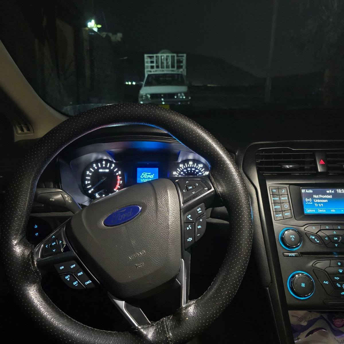 فۆرد ڤیوژن 2018 ی سلڤەر مواسەفات S
57 میل ڕۆیشتووە. 
سەنەوی هەتا 2030 نوێ یە
 بە ناوی خۆمەوەیە 
هیچ مەسرەفێکی تێدانیە 
بە جوانی و پاکی ماوەتەوە 
بۆنت و چەمەلاغ بۆیاغە بێ ناو گرتن 

سـعـر : لە کۆمێنت داوابکە ڕاستەوخۆ بۆت دێت 📥 

گێر و مەکیەنەی بەشەرت 
هیچ کێشەیەکی تێدا نییە 

ژمارەی خاوەنەکەی 
***********
