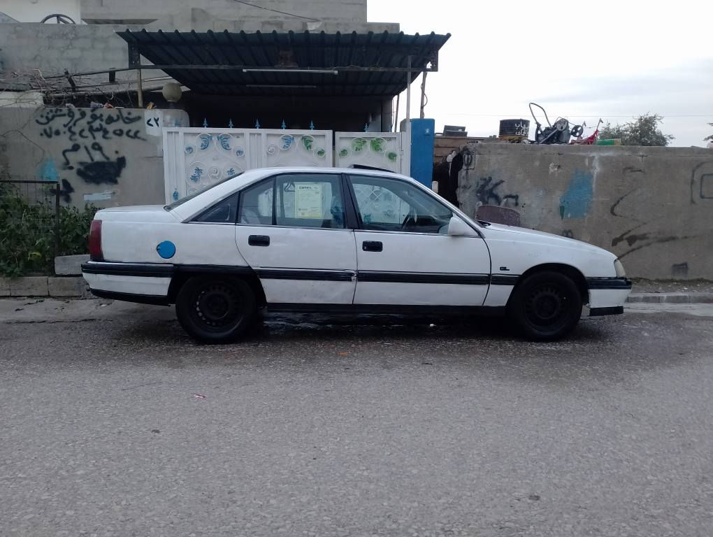 OPEL OMEGA
MODEL 1993
MAKENA 20
GER عادی
ڕەقەم دهۆک ئەوەلیات
گێڕمەکینەئەکسل کارەبای.تەقەوڕەقەگەرمی فلچەئاوی فلچە.
هید.هەموگیانی بەشەرت.
سەنەوی کال بویتەوە..
سەیارەکە بێ خایسە پشتوپێشی بێ دەعمە زۆرجاهیزەوزۆرجوان ماوە
سعری 15$ مجالێکی زۆرکەم 
شوێن هەولێربحرکە
ژ.م.***********
گۆڕینەوەم نیە. أربيل, العراق
