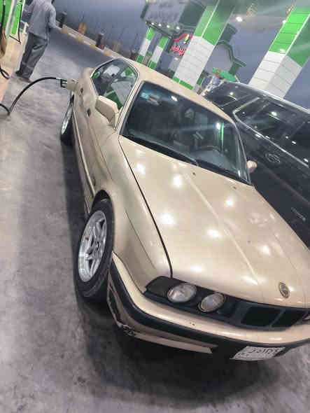 سلام عليكم  البيع بي ام535. كيرعادي  ومحرك مكفولات  السعر 45رقم بغداد هزه جديده فوال مواصفات بيه غرفه جديده مال 95 كشانه كرهباي جلد فتحت سقف مثبت سرعه تبريد ثلج  سنتر الك مكفوله من ضربه وببه فقط جاملغ امامي تخم تاير ويل 🄼 مكانه عامريه الفلوجه استفسار عل ***********
***********
