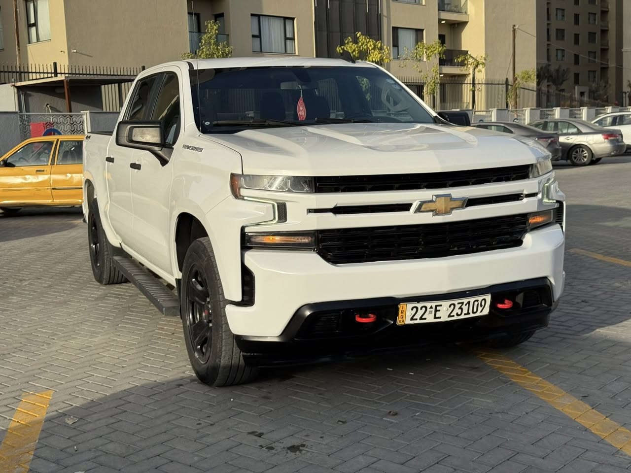 السلام عليكم 
بيع او مراوس 
شوفرليت سلفادور موديل 2020 
حادثها جاملغ وبنيد 
محرك 2700 توين تيربو 
باب كبيره بدي قصير 
سياره جاهزه بدون نقص من كل النواحي 
مكانها بغداد حي الجهاد. 
السعر 220$ 
رقمي ***********
