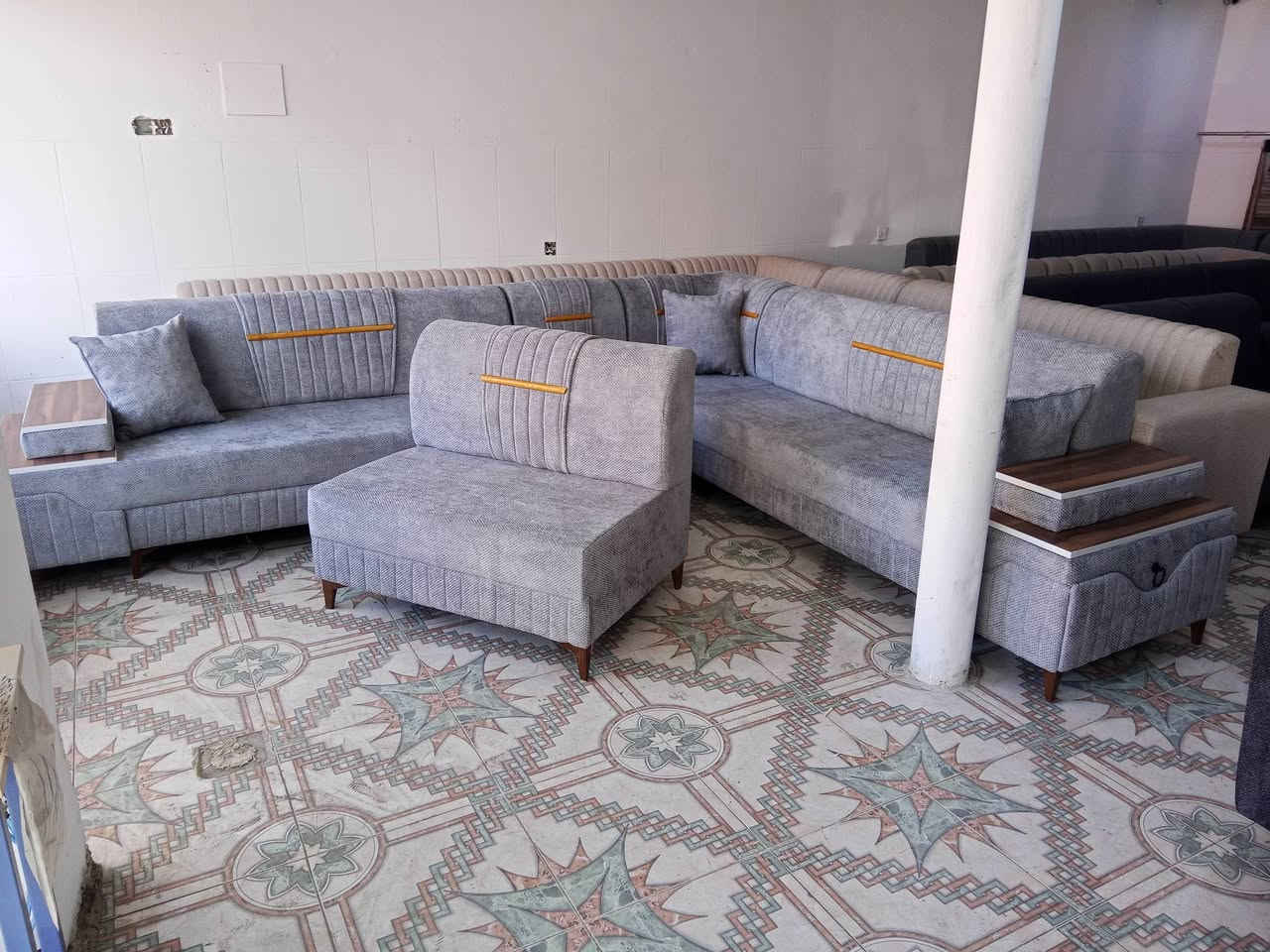 تاقمي زاويةي10نةفةرى كردمان بة   380هةزار   ***********
