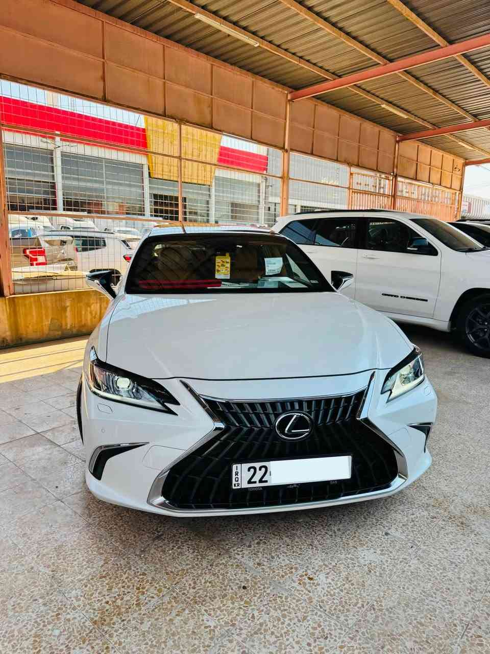 LEXUS ES350 PLATINUM SAS V6  2023
دةعامية الي دعامية كفالة من صبغ بارد شخت و صبغ
ماشية ٢٥ الف كيلومتر ضمان شريكة ساس ٤ سنوات
مواصفات بلاتينيوم سيارة ب حال وكالة
***********
