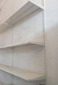 رفوف  عشره  أمتار للبيع  جديد  اتصل بل رقم  07883124562