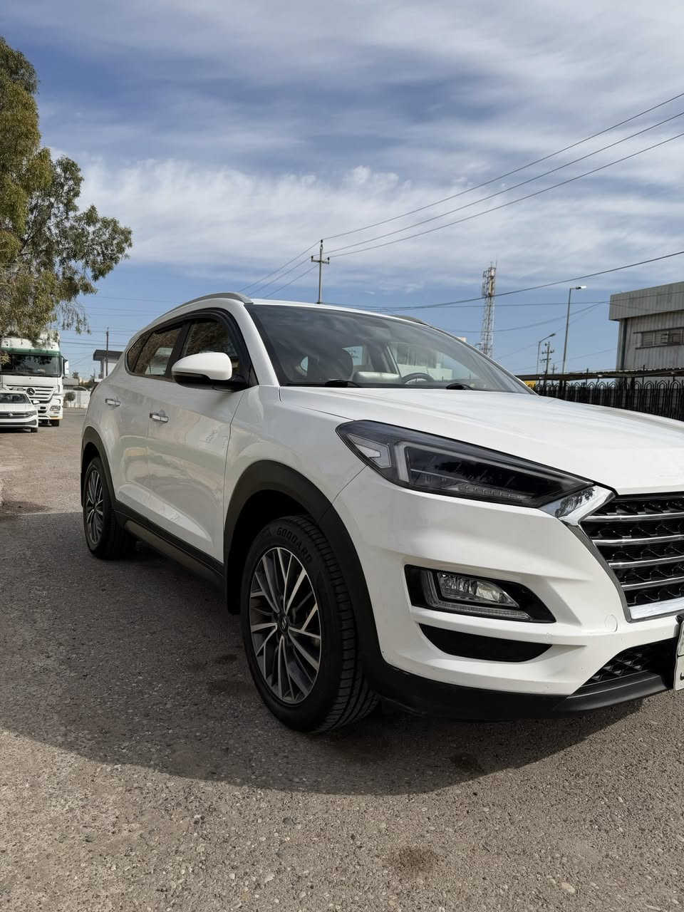 Hyundai tucson 2020

توسان کوری خەلیجی ٢٠٢٠
بدون سبوغ
ماشیة ٨٦ الف
٢ بصمة
لايت زينون 
رقم اربيل
سعر ٢١٥ 
وه تس ئب ***********
