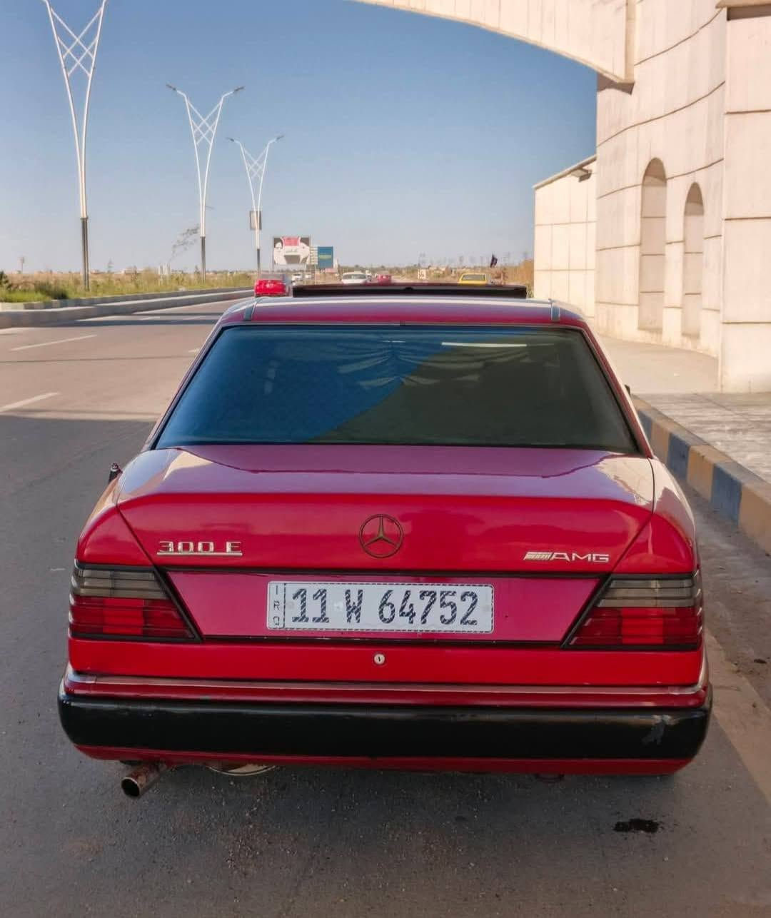 مارسدس دب مديل 1987
كير ومكينه شرط حداديه جديده تخم تاير جدد غرفه جديده منضومه زنون كامله  كهربائيات كلها شغاله
تبريد ثلج سنويه ورقم جديده بآسمي مداور
سياره عليها ادامه كامله من بلكات ونوزلات وفيت بم
مكانها ناصريه مركز 
السعر 60 وبيها مجال بصيط
***********
