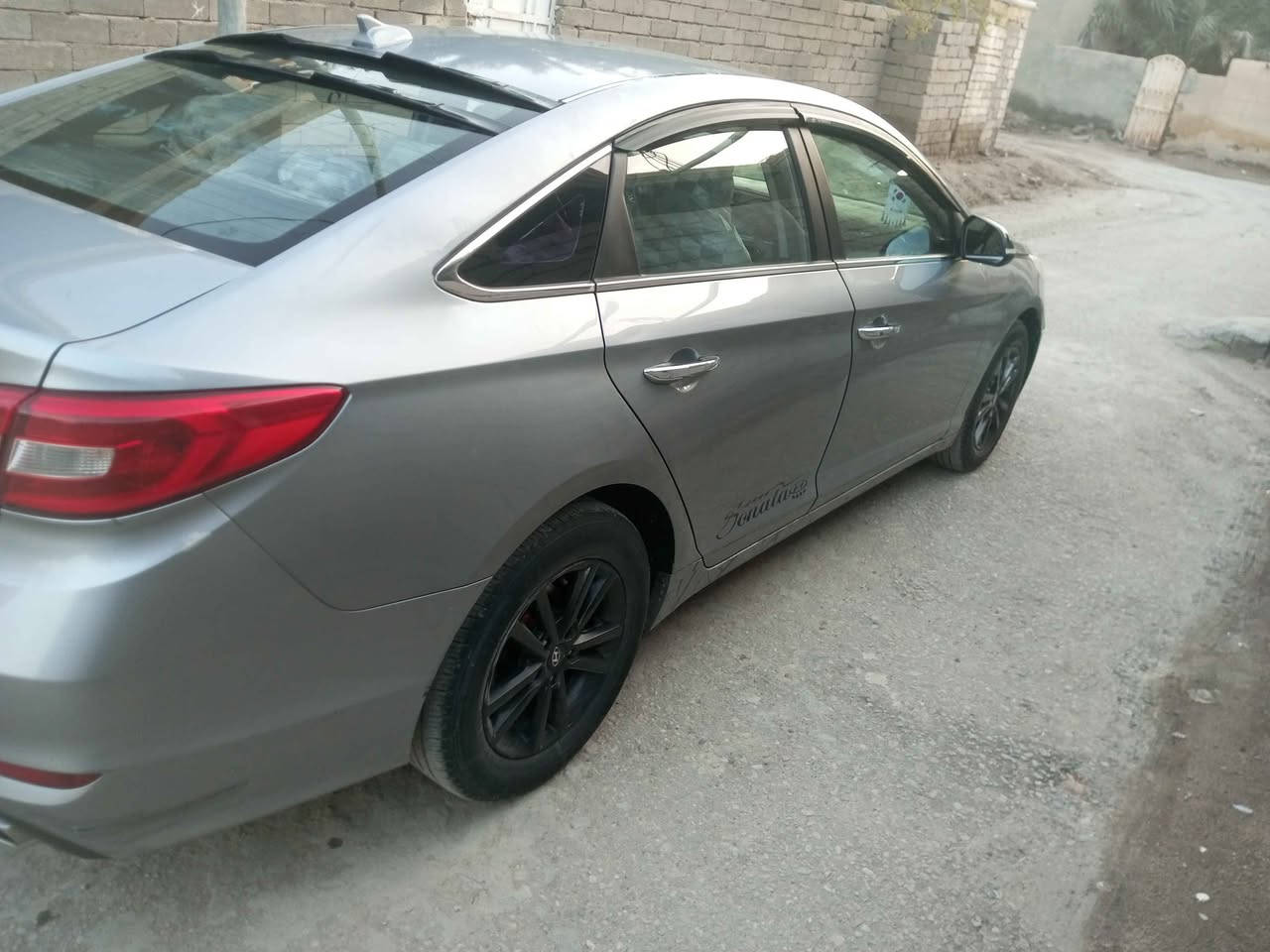 سوناتا موديل 2018  اللون نفطي وارد كوري مكفوله من الضربه مكينه جديده تخم تاير جديد سعرها 140 للتواصل الاتصال *********** 
مكاني بصره قضاء المدينه Singapore
