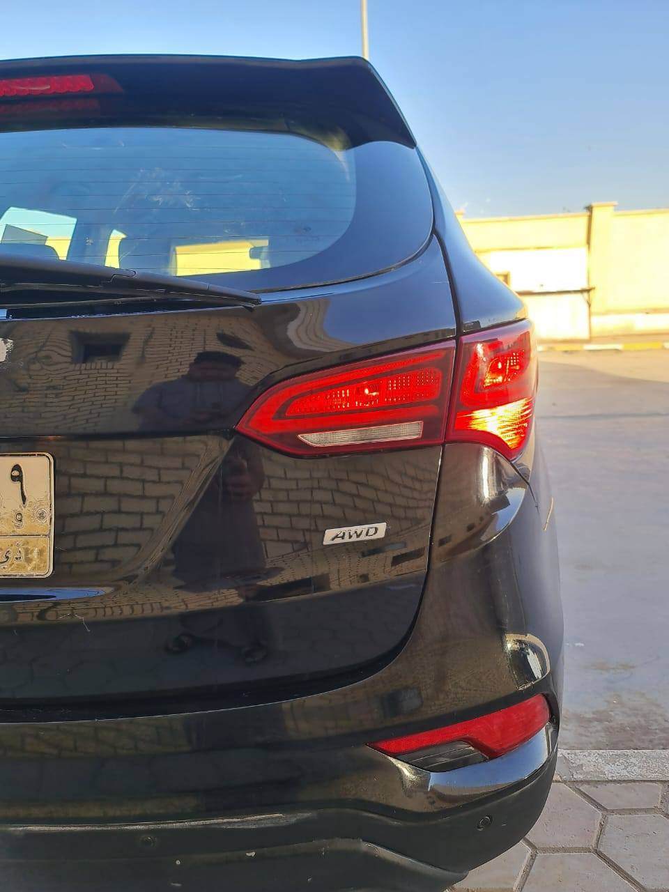 سنتافي 2018 وارد امريكي محرك 4 سلندر 2400 بيهه جاملغ وبنيد مصبوغ فقط بدون تبديل وبدون دواخل وشويه من باب السايق فنصبغ الباب فقط توحيد لون .. سياره جاهزه كير مكينه حداديه تواير تبريد ، رقم ذي قار مميز تحويل ثاني يوم .
تحكم جهتين ستيرين
كاميره وشاشه
اشاير بالمري
تحكم بالمري 
مانع انزلاغ
مثبت سرعه
5 راكب 
ماشيه 96 فقط يعني محرك نظيف جدا ..
*********** متواجد واتس اب
السعر 135 وبيهه مجال بسيط ناصرية, ذي قار
