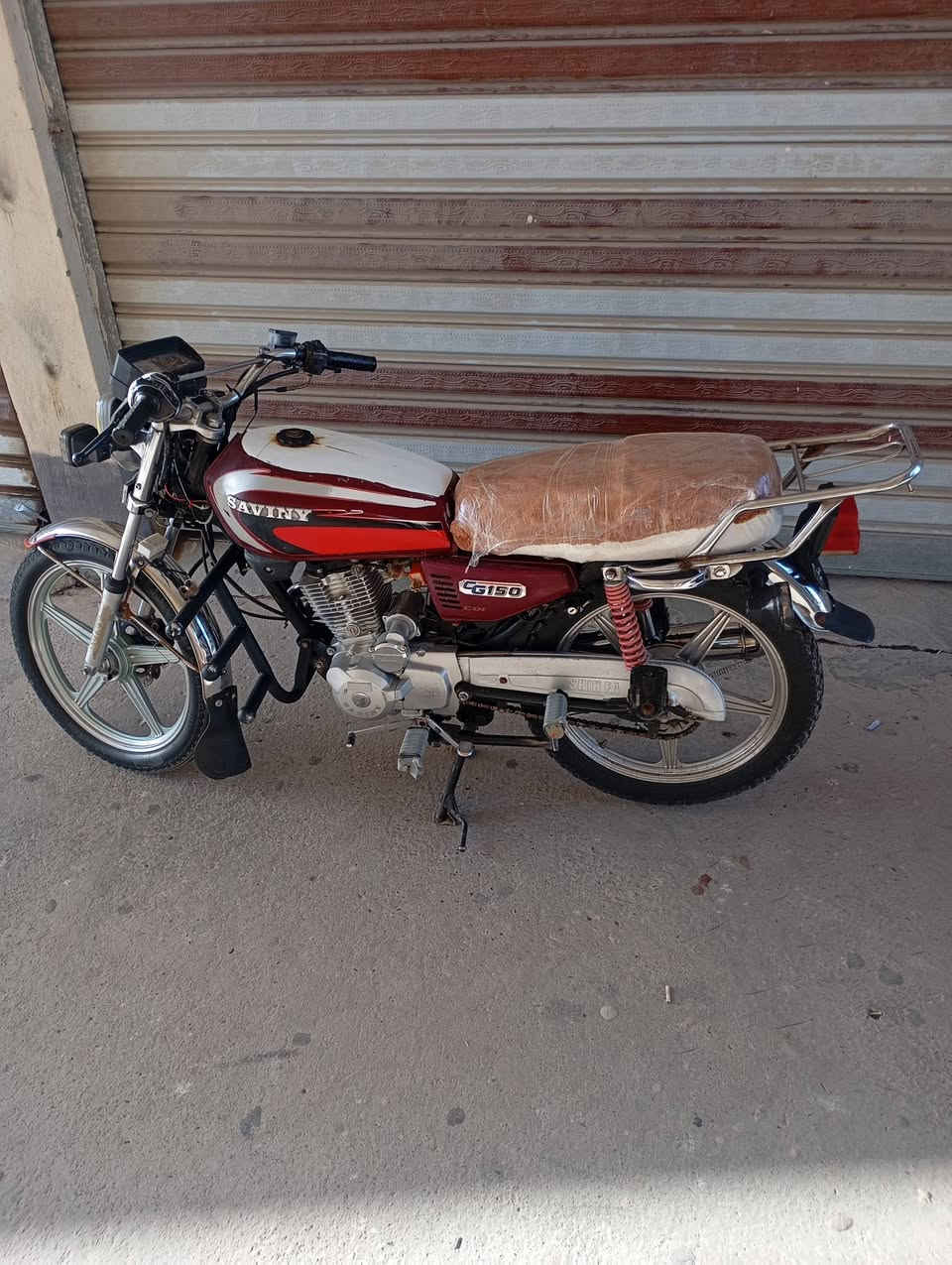 للبيع سيفان مديل 19 كفاله عامة دراجة انضف من الصور سعر 350 بيهة مجال بصيط مكاني ديالـِى ***********
