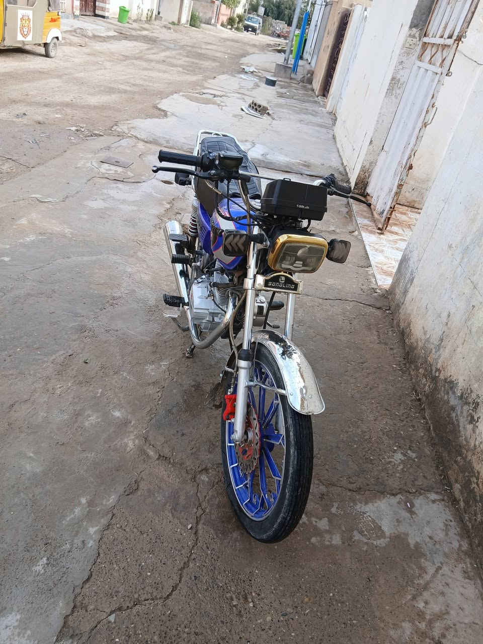 السلام عليكم
دراجه سيفان موديل ٢٠٢٤
مكفوله خير من الله محرك مكفول كهربائيات شغاله
مكاني ديالى  ( الحديد )
***********
السعر ٥٧٥ 
والموشراي لايعلق .
