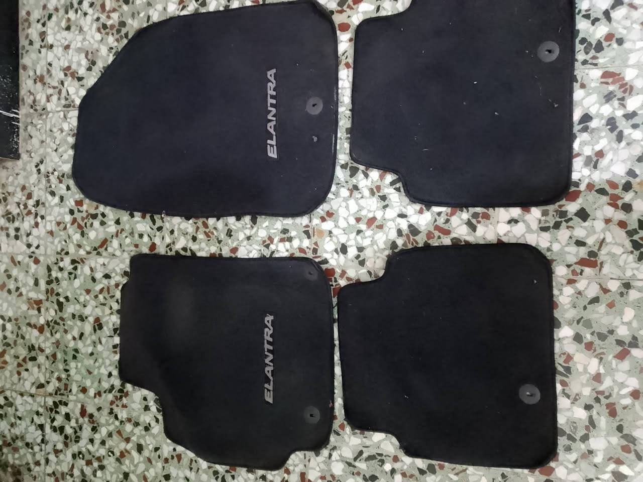 السلام عليكم
ارضيات النترا 2017 ام القفل نضيفات كلش وكتلوك الشركه كامل مكان الدوره قيم بما يرضي الله وتعال اخذهن  ***********
