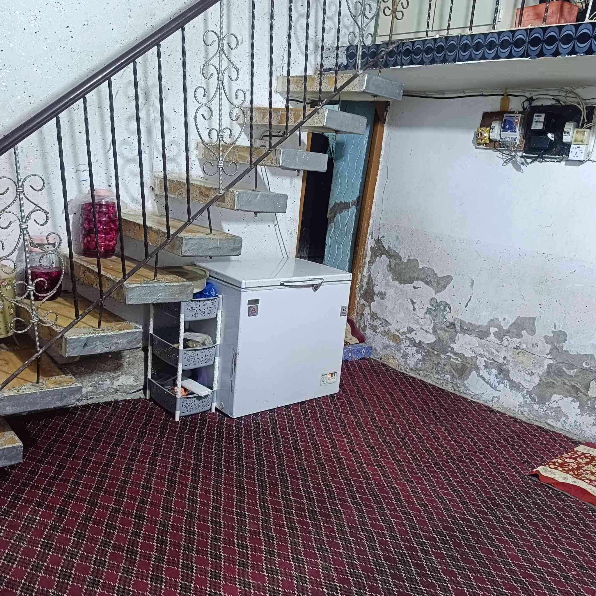 السلام عليكم 
مشتمل للبيع الجمعية قرب صالون حنين 
المساحه 90 السعر 37 وبي مجال زراعي سند 25
***********
