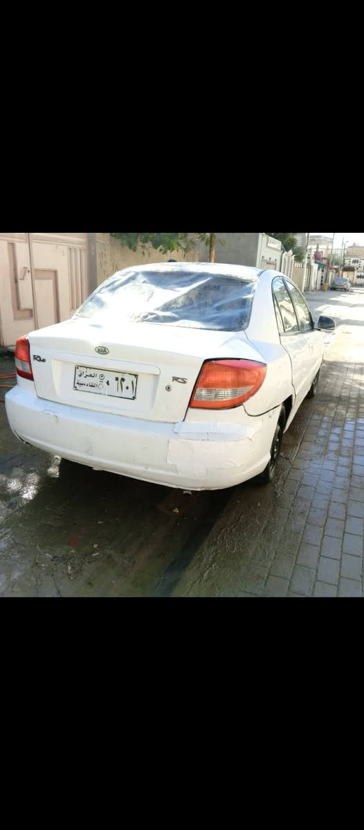 السلام عليكم كيه ريو موديل 2005جاهزه رقم قادسية السعر 16ورقه وبيها مجال راعيها متوفي واكرر النشر بسبب الوعود الكاذبه للاستفسار  الاتصال على الرقم ***********
