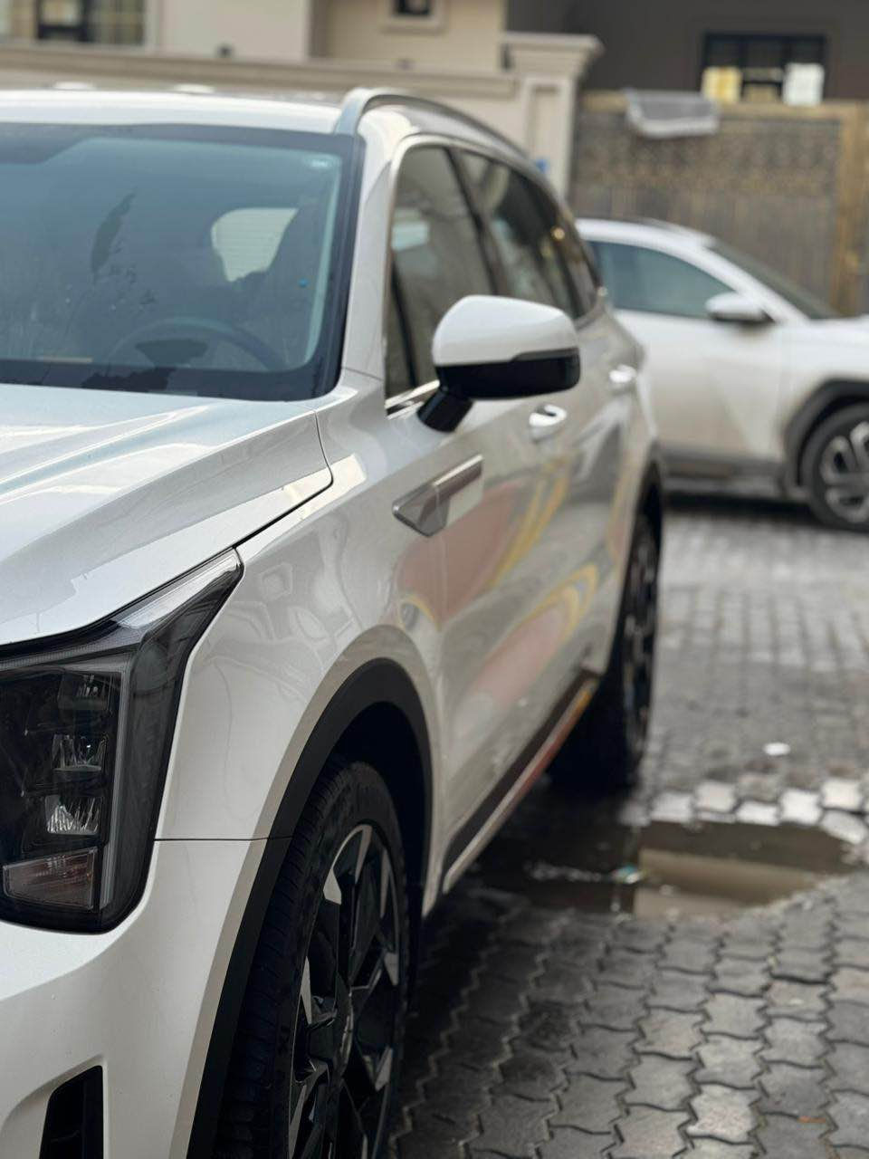 سورنتو 2025  

سعر  320 وبيها مجال 

محرك 6 سلندر 
كير ماوس 
ويل 20 
كامرة وحدة 
مقاعد كهرباء
جنطة كهرباء
تشغيل بصمة 
تشغيل عن بعد 
7 راكب 
تبريد 3 قطع
اوتو هولد
درايف مود
مانع انزلاق
سايدبريك دكمة
جي بي اس 
شاشة بلي كار 
لد نهاري LED 
لايت زنون عالي ناصي
انارة داخلية محيطية ليزر 
حساسات امامي خلفي 
بردات ابواب خلفية 
والسيارة مكفولة كفالة عامه 
***********
مكانها البصره البصرة, العراق
