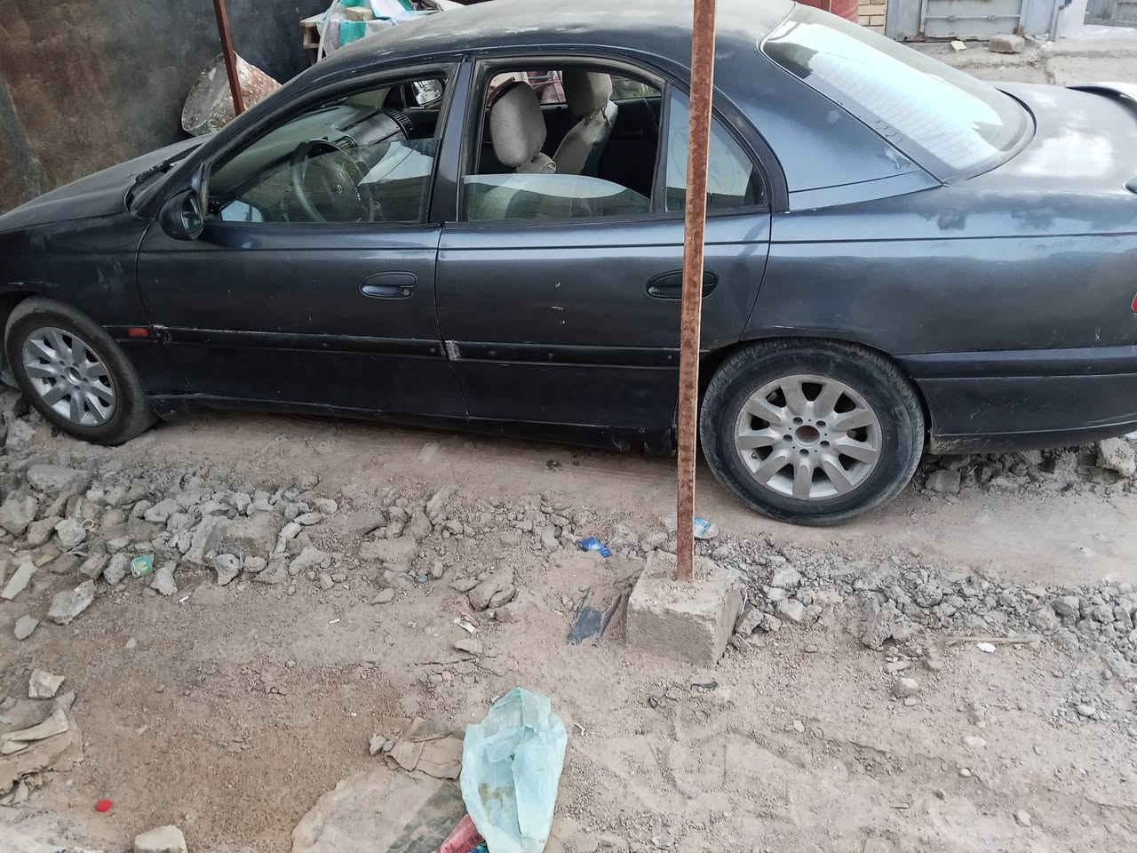 السلام عليكم اوبل بزون للبيع مكينه وكير 2500مكفولات لاتنقيص ولاتبخير كهربائيات شغاله حداديه جديده تايرات جدد رقم ديالى دولي بأسمنه سعر 38وبيها مجال رقم الهاتف ***********
