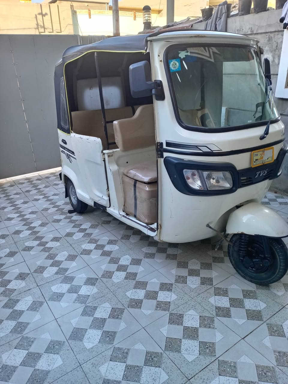 السلام عليكم تكتك تيفيس موديل ٢١ رقم بغداد بسمي تحويل  ثاني يوم هزه جديد تكتك مانقصه ايشي مكاني بغداد المحموديه السعر ٦١٠٠
رقمي ***********
