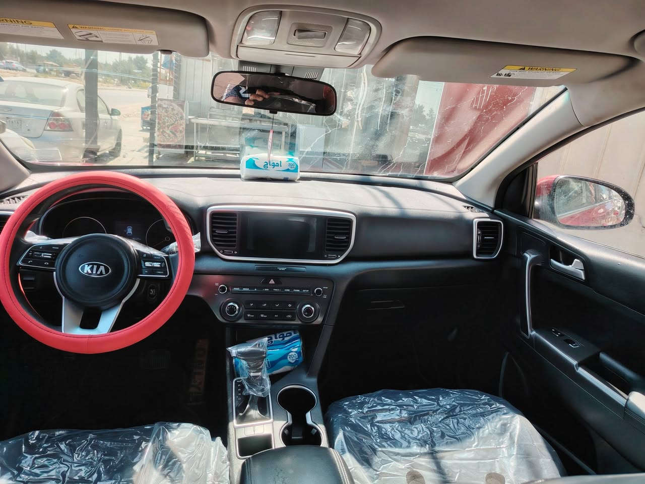 السلام عليكم كيا سبورتج موديل ٢٠٢٠ وارد امريكي مكينه ٢٤٠٠ حادثها قبق الجنطه فقط مصلح نفسه ماشيه ٩٠ الف رقم بغداد بسمي مكان السياره نجف السعر ١٦٥ وبيها مجال ومراوس هم اروس حسب القناعه للستفسار *********** مامتوجد على الفيس فقط وتساب
