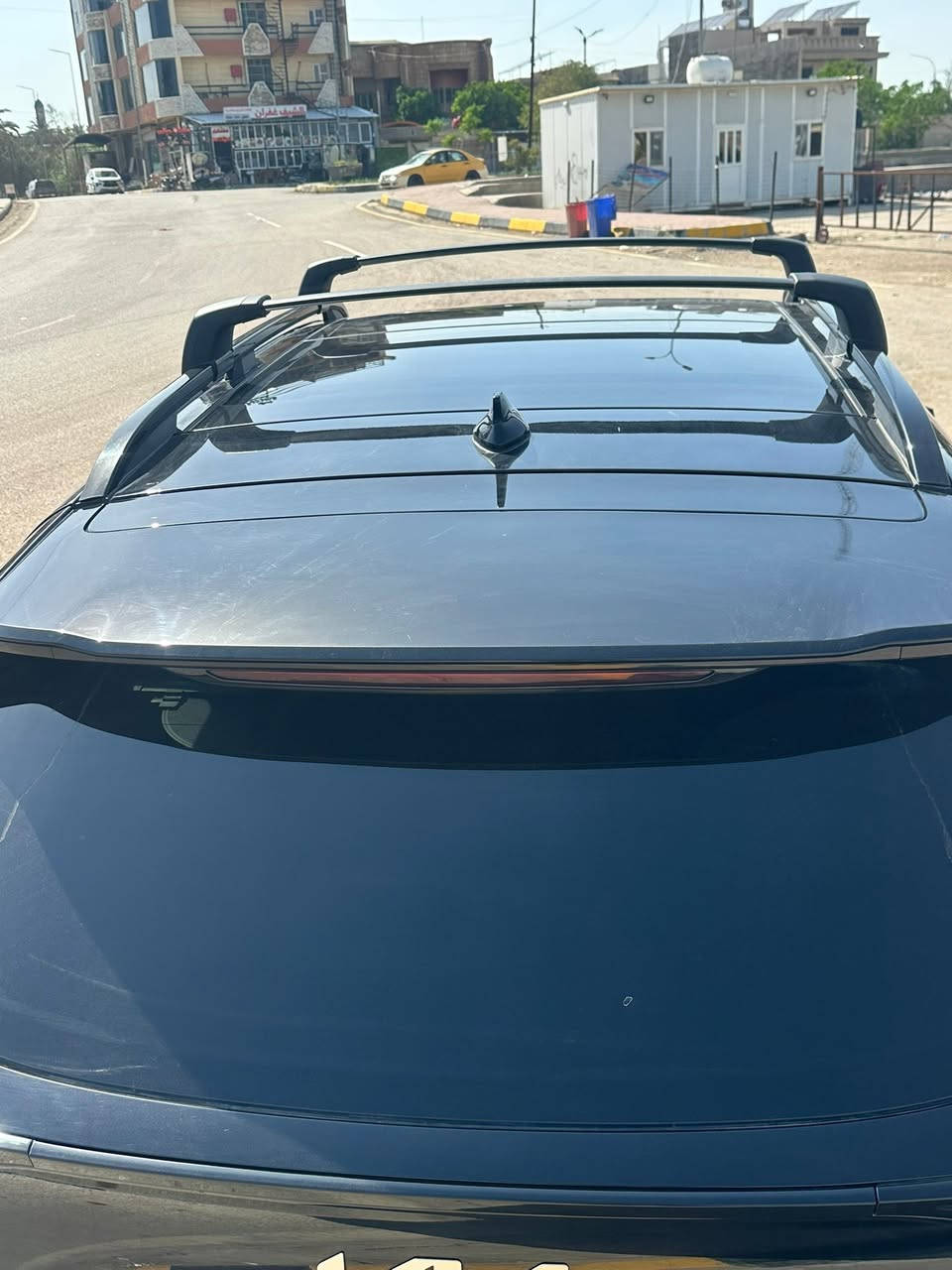 سيارة كيا سبورتاج X-Line 2024 وارد أمريكي 
سيارة مكفولة دخول جديد رقم بغداد بأسمي
جامرلغ ايسر فقط وراجع بادر بدون صبغ بدون تبديل 
مكينة 2500 
* شاشة معلومات وترفيه 12.3 إنج مع ملاحة.
* شاشة عدادات رقمية 12.2 إنج.
* شحن لاسلكي للهاتف.
* مقعد السائق كهربائي 10 وضعيات.
* مقاعد أمامية مدفأة.
* دعم Apple CarPlay و Android Auto.
* كسوة مقاعد SynTex الخاصة بفئة X-Line.  
* مثبت سرعة ذكي.
* نظام المحافظة على المسار.
* التحذير من الاصطدام الأمامي.
* مراقبة النقطة العمياء.
* كاميرا خلفية وحساسات.  
* هاند بريك اوتوماتيك 
*بصمة + تشغيل عن بعد 
* صندوق كهربائي
* سقف بانوراما
وهواي مواصفات ما مذكورة بعد
ومواصفات الـ اكس لاين معروفة

للأستفسار الأتصال على الرقم او مراسلة واتساب
📞***********
الشراي يتصل وما اقصر وياك بالسعر
