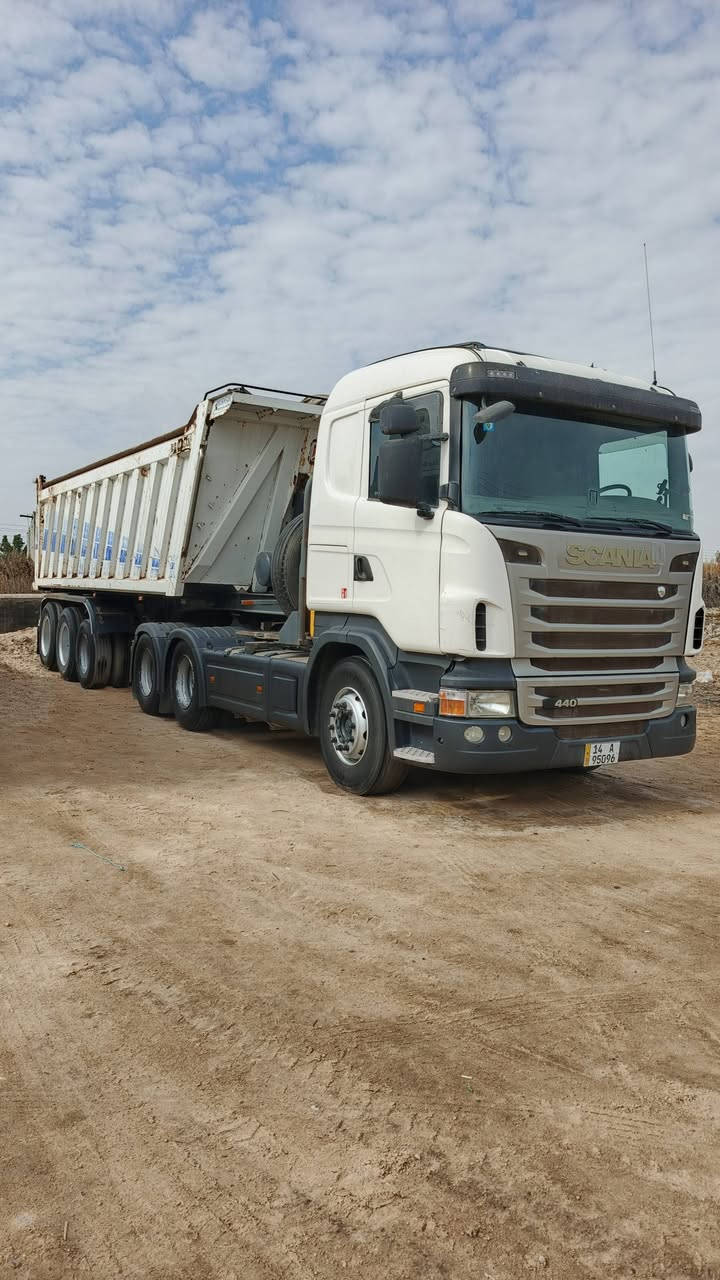 السلام عليكم سكانيه للبيع مديل 13 مكفوله راس وعربانه ذرعه33 متر تخم تاير رقم بصره بسمي المكان البصره ***********
