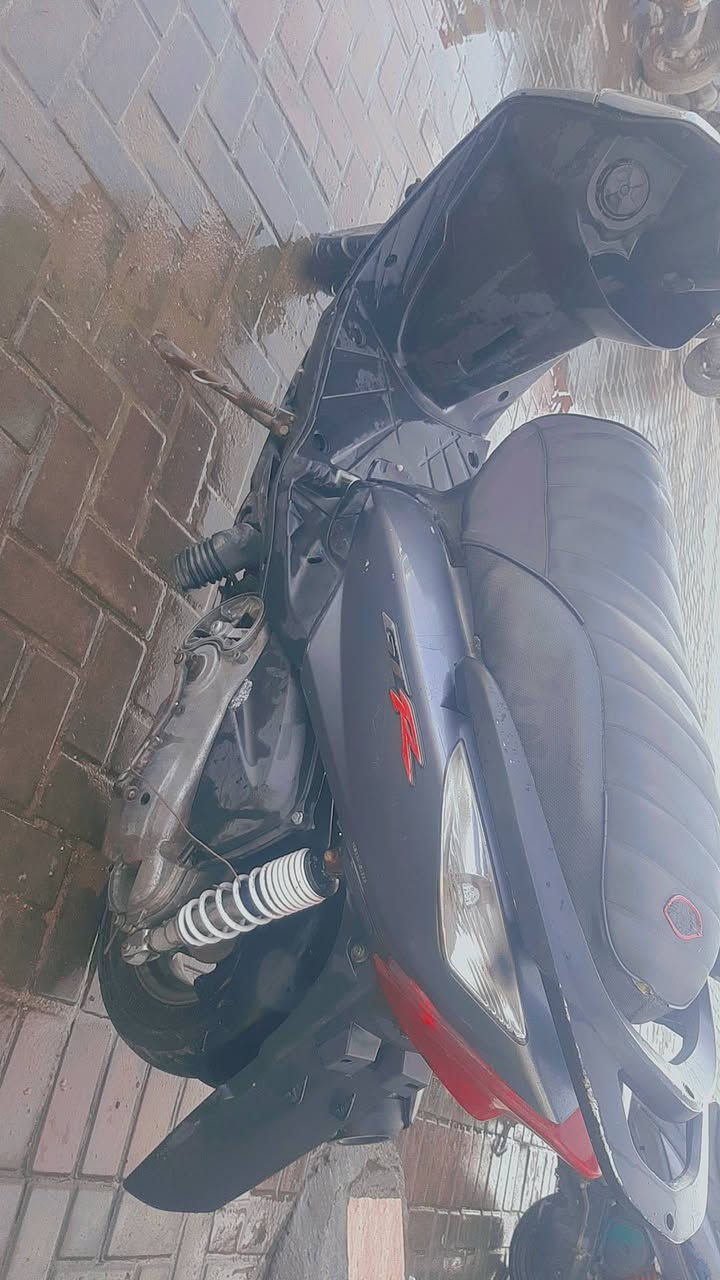 السلام عليكم ماكس ثعلب نكرا سلف باي وقت 
دراجه مال جناي مكاني الدورة السعر ٣٠٠
***********
