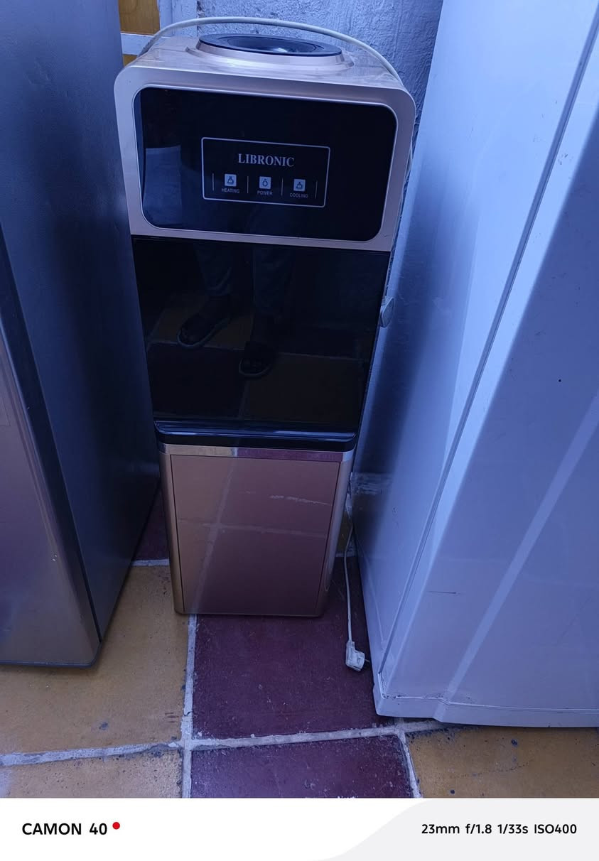 لسلام عليكم غراض البيع جديد مستخدمه شي بصيط ثلاجه ب150طباخ ب150 غساله ب80وبراد ب80تخم 7مقاعد ب75دبه غاز 50 مجرات العدد 2 سعر الواحده 35 سنك وملحق ب125 شراي يتصل *********** بغداد معامل
