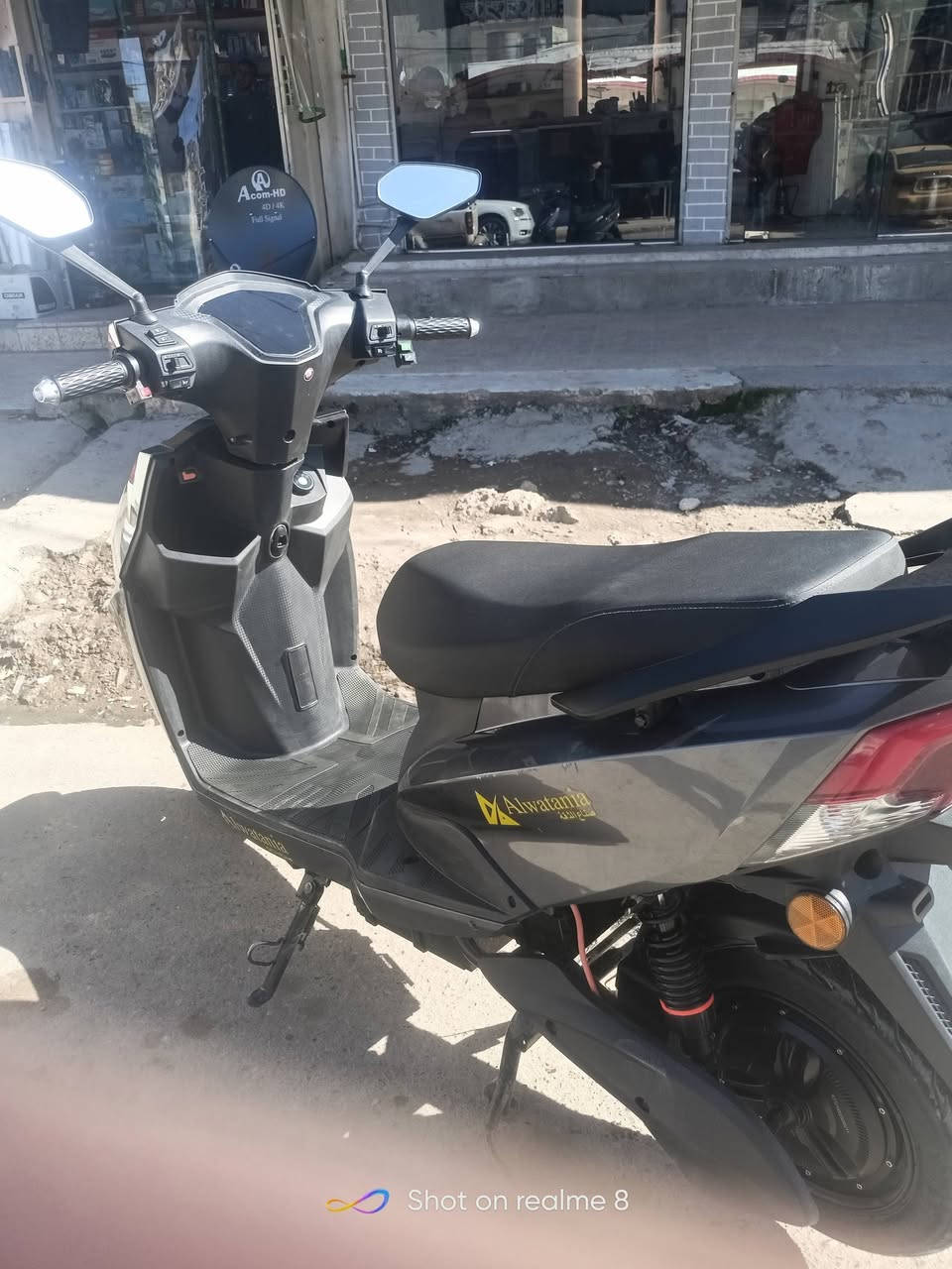 مطور شحن للبيع موصفات المطور بطريات ديثيوم 6بطريات  وما مستعمل شهر فقط مشتري من الشحن سعروو 750 وبي مجال ***********   وتساب              ***********
