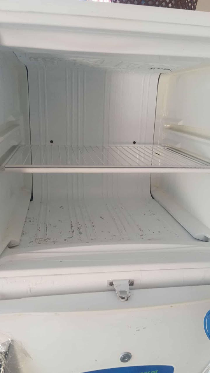 ثلاجة كونكورد باله شغاله ضمان تجميد وتبريد ما بيها خياس للبيع
عنواني البصرة الحيانية
السعر 225وبيها مجال
اكو خدمة توصيل


**إذا كنت صاحب هذا الإعلان وتريد حذفه لأي سبب، رجاءا أرسل رسالة إلى الدعم الفني**