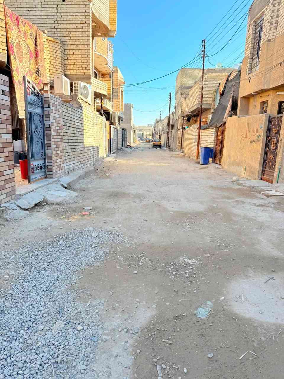 السلام عليكم قطعة ارض للبيع 100م رئاسة شارع 20 قرب معمل البواري  ***********
