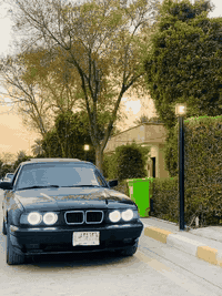 اخوان السلام عليكم 

بي ام حجم 530 اصل مديل 1993 اصل
بجم عريض 
سياره مكينه وكير 25 مسكر فانوس 
منضومة زنون 
سوارات سياره الله شاهد تعبان بيها هواي 
مسويلها منضومه كامله ادامه بلكات بخاخات 
قوايش رولات  دجات فيتبم 
السياره فتحة 
رقم بغداد تحويل ثاني يوم صاحبه يريد تحويل 
سياره بيها نواقص جدآ بسيطه تخابرني واكلك بيهن 
للمعلومه المكينه تنقص  ليش ماعرف بس لا تبخير  ولا اي شي اروح بيها محافضات عادي 
تبريد شغال 
ايرباكات سليمه 
بيها منضومة صوت جديد 
بيها هواي اضافات بردات وهواي شغلات 
مكانها بالحله 
تجي تاخذه من باب البيت وتفحصها واني خادم 
وسعرها 52 وبيها مجال وماعتقد اكو هيج نضافه بهل سعر  للعلم ذاب عليها هواي 

***********
