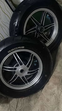 سلام عليك ويل نجمه اصلي + تايرات اصليات مال رمبه نضيفات    للاستفسار خ...