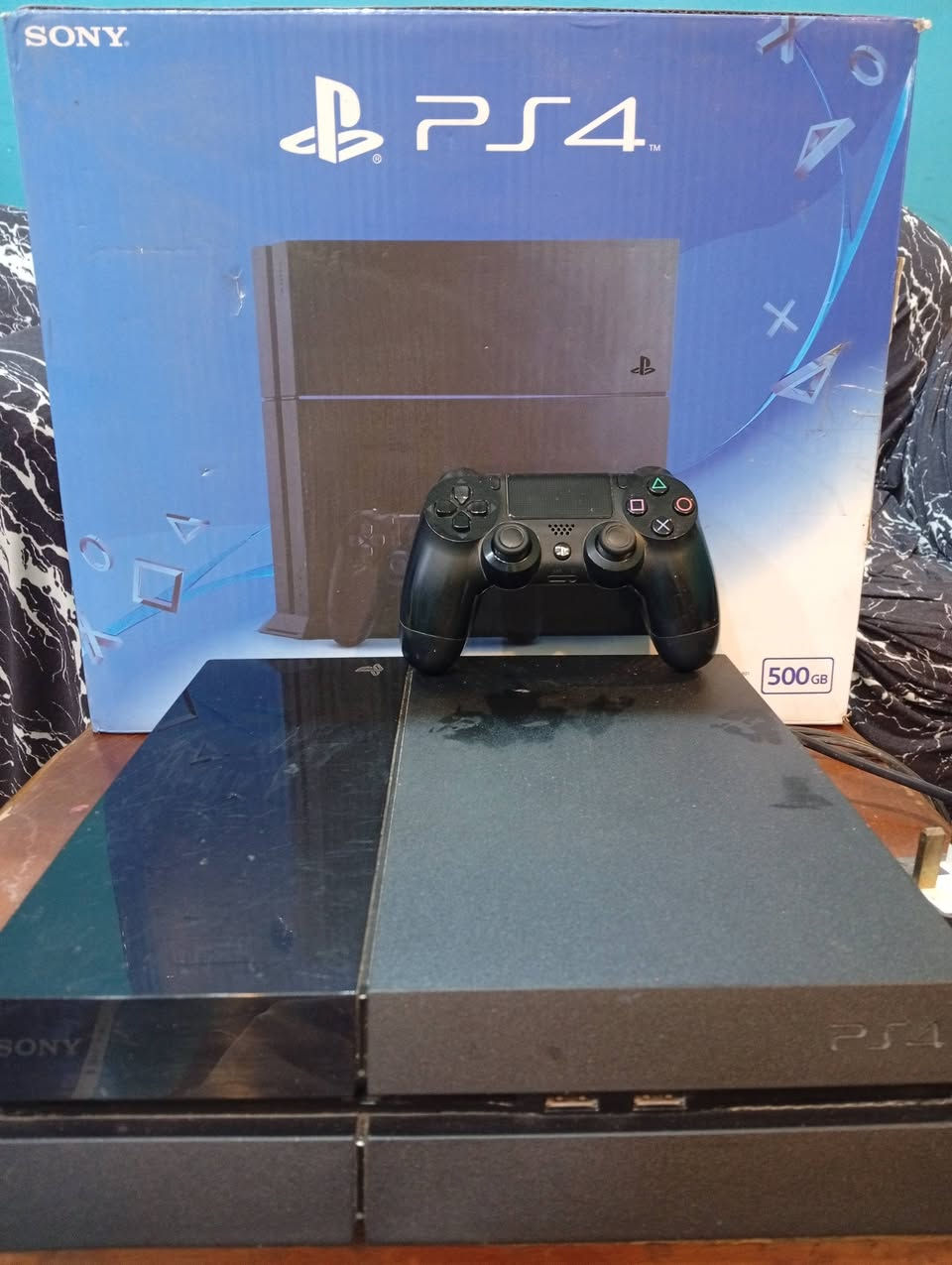 للبيع بلي فور4 سلم مامفتوح سعر 225 مستعجل عليه مكاني الدورة حي المعلمين رقمي ***********
