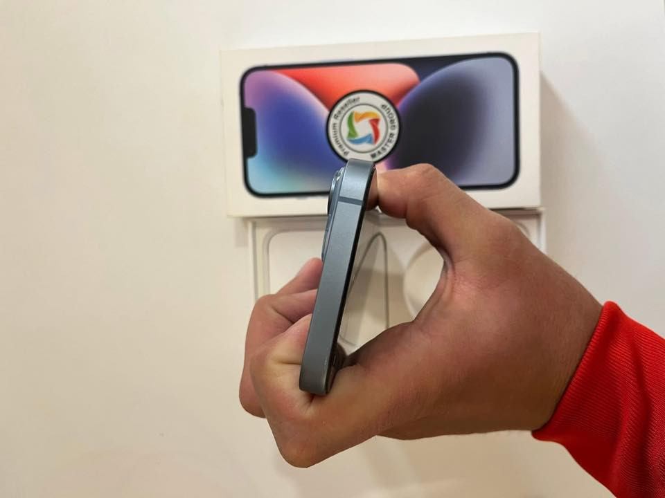 رجاءا متوازي لحد يكسر بحاجتي ايفون 14 بطارية 99 ذاكرة 128 ماستر شرق اوسط مكفول وبعدة بلضمان ب 425 وبي مجال بسيط مكاني بغداد الدورة ***********
