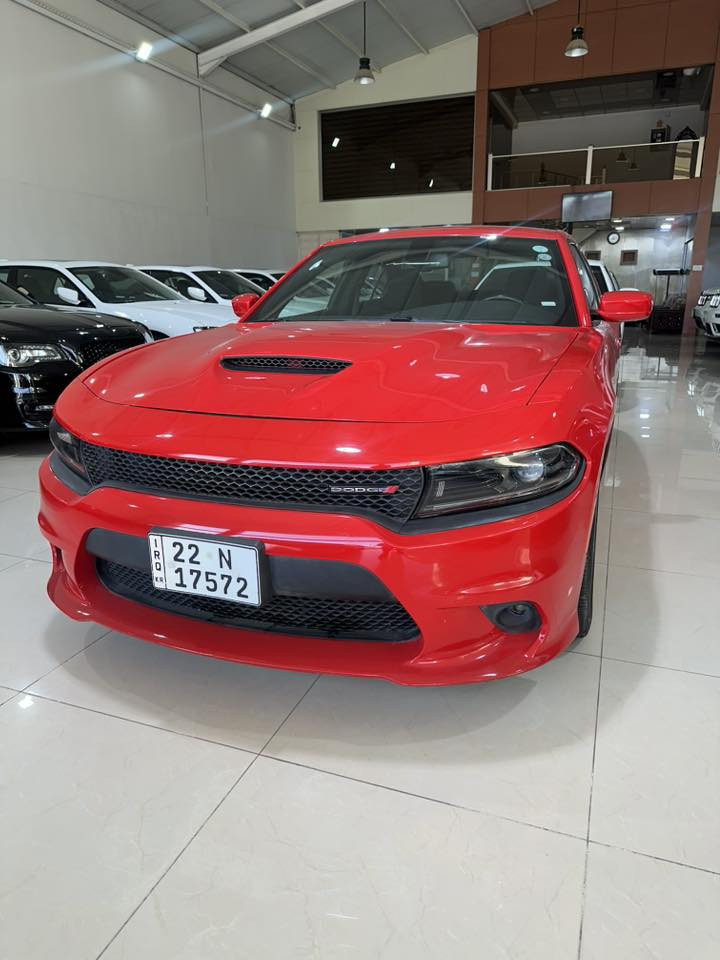 جارجرجيتي
موديل 2022
ماشي ٥١
ضرار جاملغ سايق تبديل بدون دوخل بدون ايرباك
باب سكن تكحيل
سعر سياره ٢٦٠
***********
