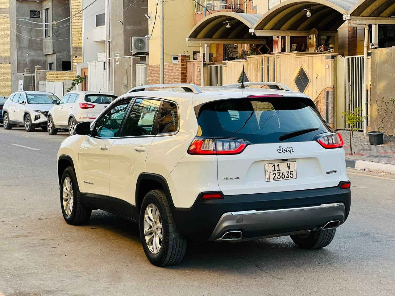 سلام عليكم للبيع جيب بزون موديل 2019 السعر 126 كفاله عده ربع جاملغ خلفي صبغ سونار مرفوق بلمنشور بجم كبس موصفات مكينه V6 شاشه كبير كشنات تدفئه 4 وضعيات قياده تحكم ستيرن جهتين سايد بريك بصمه وباقي موصفات المعروفه مكينه وكير كفاله حداديه تخم تاير تبريد ثلج للستفسار ***********
