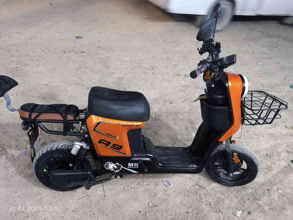 السلام عليكم بايسكل شحن للبيع بسعر 400 الف وبي مجال بي نقص فقد جامر لوغ امامي وخلفي للتواصل علة الماسنجر او ***********
