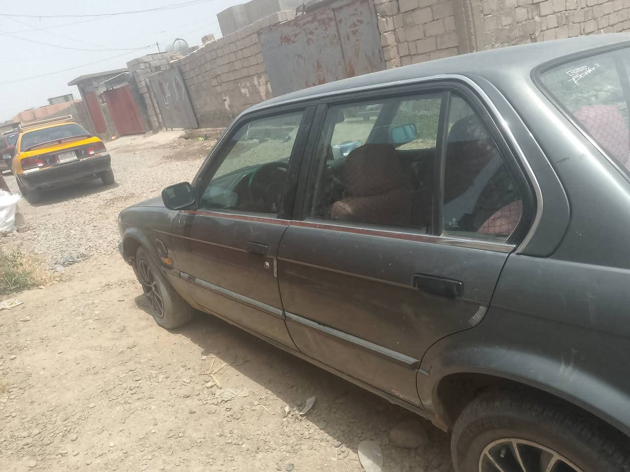 السلام عليكم من رخصت لادمن بيم زعره سياره فول تبريد ويا لسويج محرك شرط كير شرط كشر 90بل ميه تواير نص سياره لماني بسمي سنويه بل 28سعر 30وبيها مجال لطيبين وراوس هم يرهم حسب لقناعه***********

