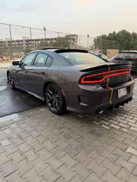 جارجر RT  محرك 5700 موديل 2020 رقم بغداد  ماشيه 53M فوول مواصفات  فتحه...