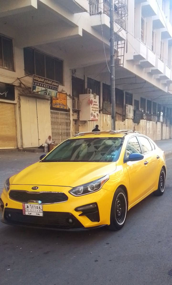 كيا فورتي البيع وارد امريكي موديل 21 حادثه موجود بل منشور مكينه وكير مكفولات سياره خير من الله مدشمه وكامله مابيه كل نقص كبل الشارع وسعره 126 وبيه مجال قليل رقم جديد وهيئه مصفره وهاذه رقمي ***********
