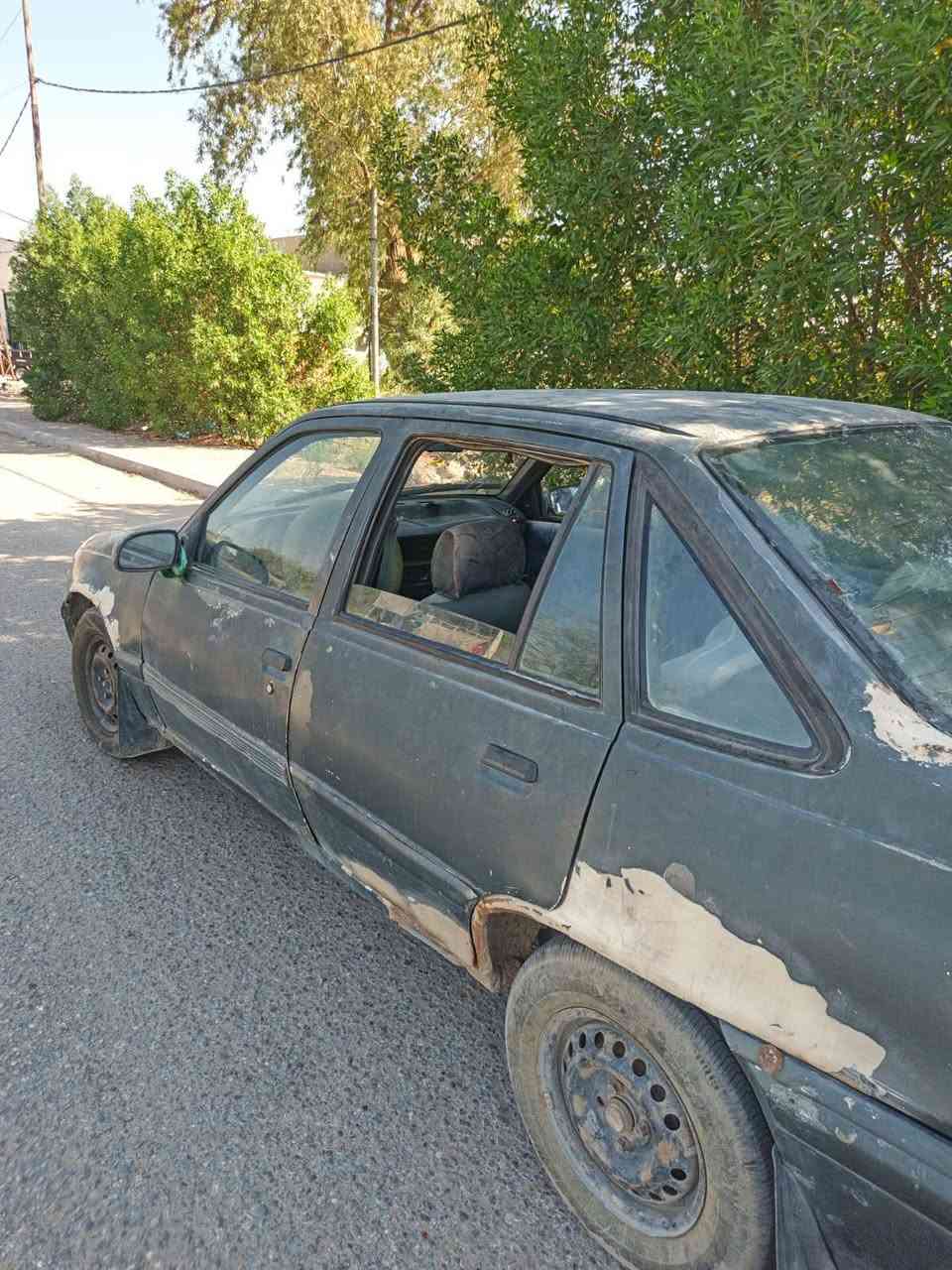 سلام عليكم دايو لمنز للبيع 
موديل 95
سياره خير من الله 
رقم انكليزي 
السعر 18وبية مجال 
رقم الموبايل ***********
مكان السياره نجف
