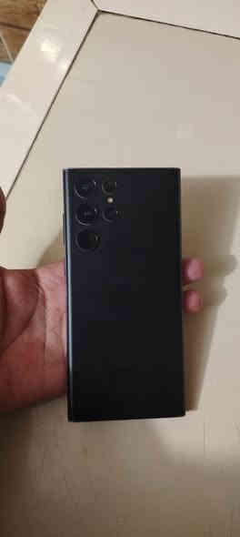 كلاكسي s22الترا 
مشخوط الاطار الجانبي مكفول 
نضيف جدا عدا الشخوط.
سعر ٥٠٠ قفل
ذاكره ٢٥٦ .
***********
