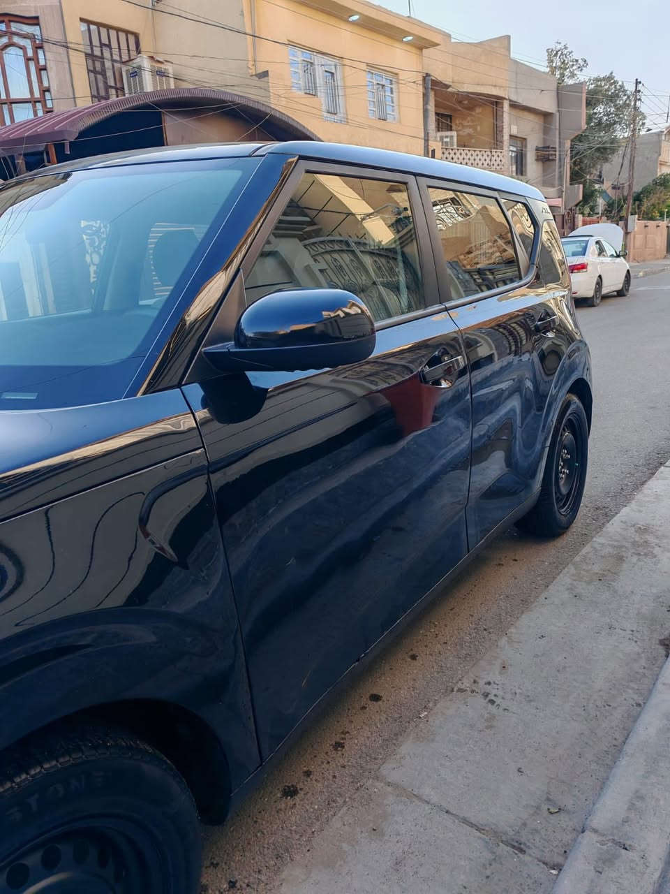 سلام عليكم كيا صور موديل
للبيع وبسعر مناسب جدا..
 2021 باسمي رقم بغداد موصفات السياره شاشه كبيره تحكمات داخل ابيض إطفاء ذاتي
 سياره مسويلها صيانه جديده منظومه لايت جديد بلكات اصليه فيت بام منظومه احتراق باتري دسكات زوج تايرات امامي  مكان السياره بغداد  حي الاعلام السياره بدون لغود وبدون شواصي 
البنيد تبديل وباب السايق صبغ
***********
 السعر 123 وبي مجال بسيط حك الجيه
