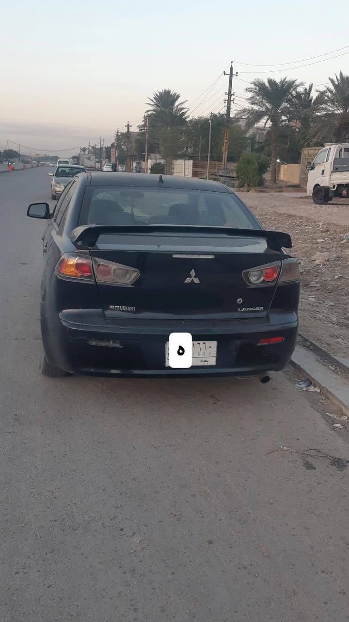 لانسر قرش 2013 محرك 2400 تو ويل 
للبيع او مراوس 
فول مواصفات عدا الفتحه
 بصمه تشغيل بصمه بيبان شفتات ستيرن
 رقم بغداد مميز (11660) باسمي  سنويه لل ٢٩ 
  حادثهه  ضربه جاملغ خلفي خفيف بدون دواخل مصبوغه للجماليه لونه نيلي 
   كيرها مكفول مكينتها مكفوله تبريد ثلج 
 مكانها بغداد السيديه  رقمي بي واتساب ***********
